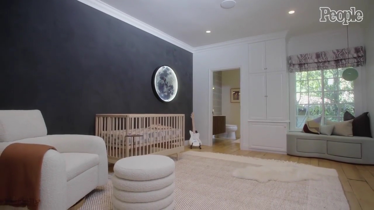 DailyDuff-dot-nl_2021PeopleMagazine-TouringMaesNursery0014.jpg