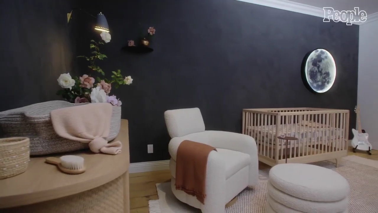 DailyDuff-dot-nl_2021PeopleMagazine-TouringMaesNursery0044.jpg