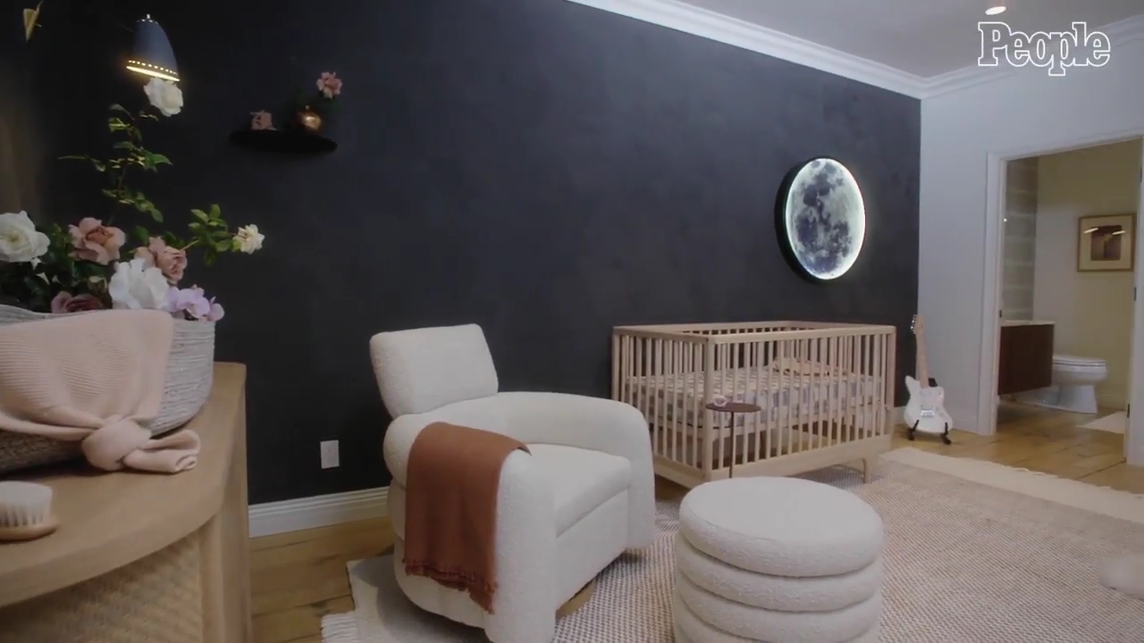 DailyDuff-dot-nl_2021PeopleMagazine-TouringMaesNursery0046.jpg