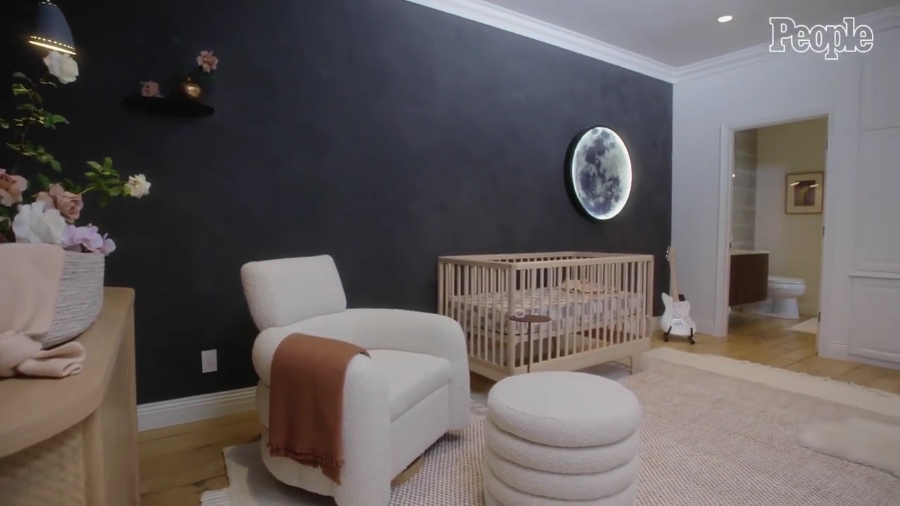 DailyDuff-dot-nl_2021PeopleMagazine-TouringMaesNursery0047.jpg