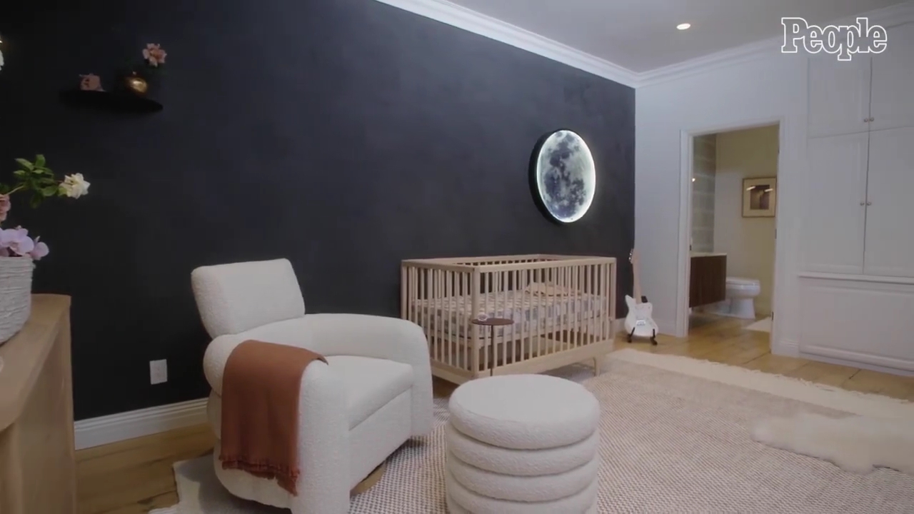 DailyDuff-dot-nl_2021PeopleMagazine-TouringMaesNursery0048.jpg