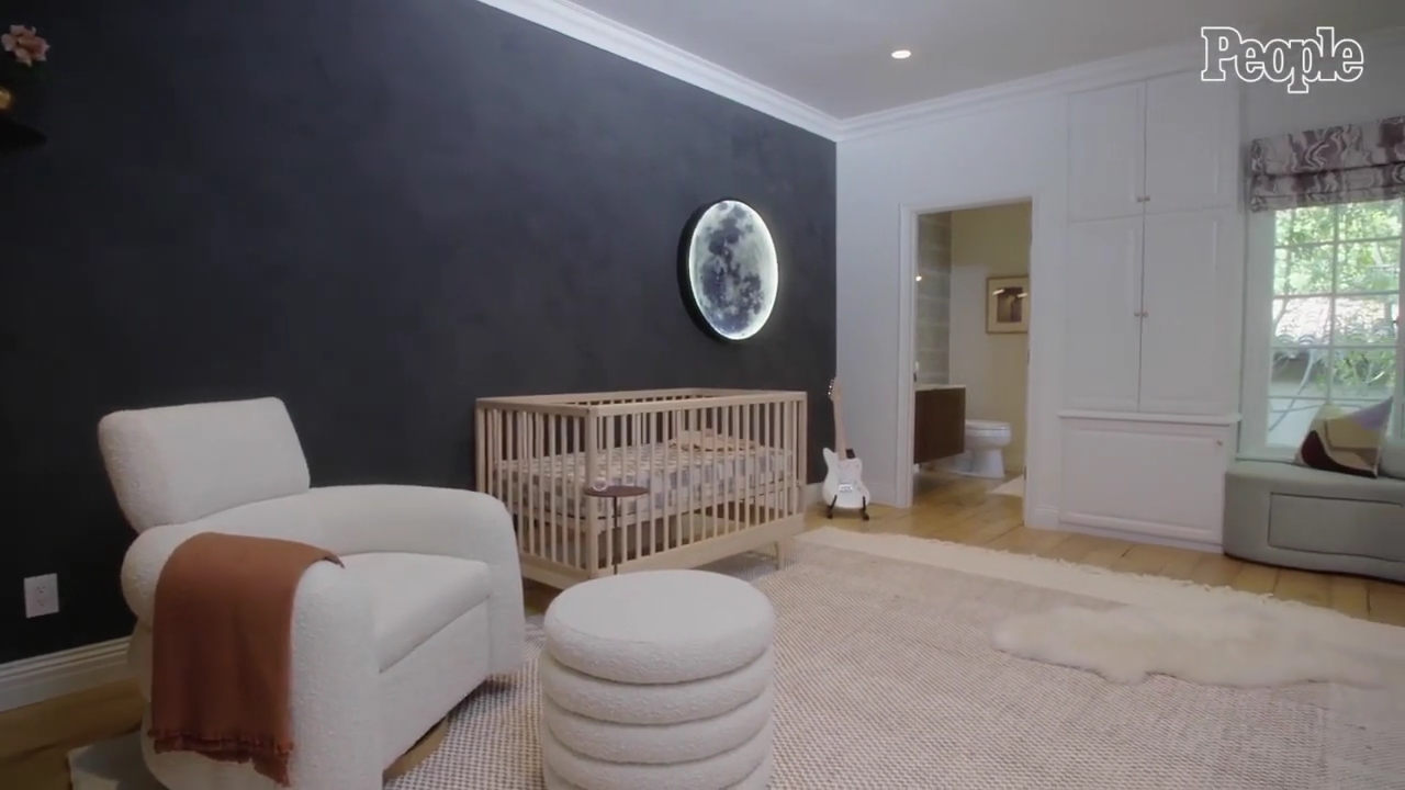 DailyDuff-dot-nl_2021PeopleMagazine-TouringMaesNursery0050.jpg