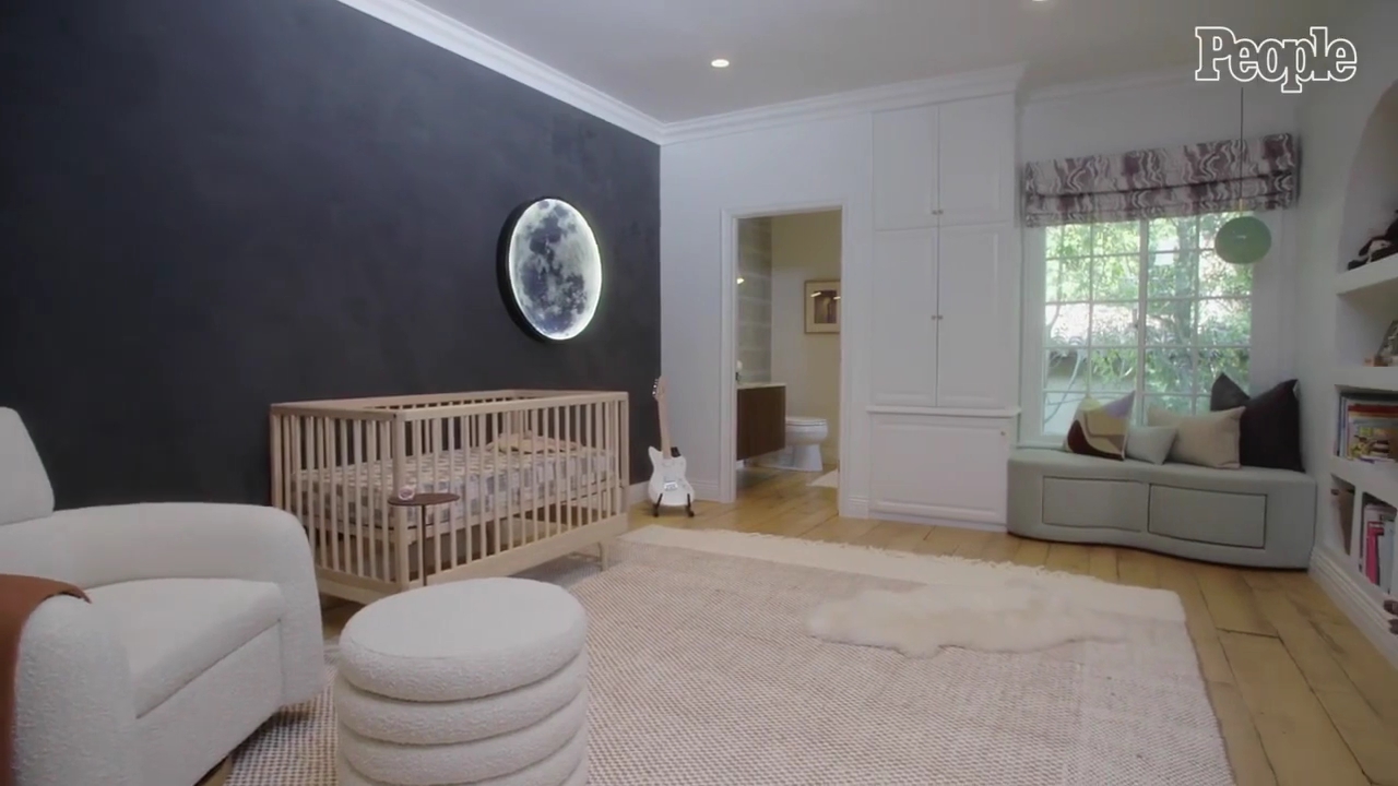 DailyDuff-dot-nl_2021PeopleMagazine-TouringMaesNursery0053.jpg