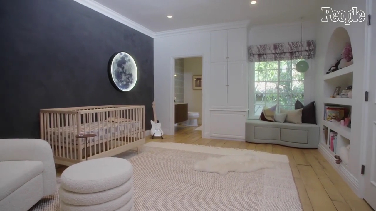 DailyDuff-dot-nl_2021PeopleMagazine-TouringMaesNursery0055.jpg