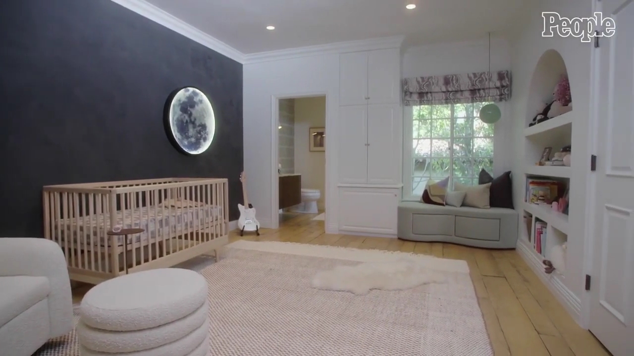DailyDuff-dot-nl_2021PeopleMagazine-TouringMaesNursery0056.jpg