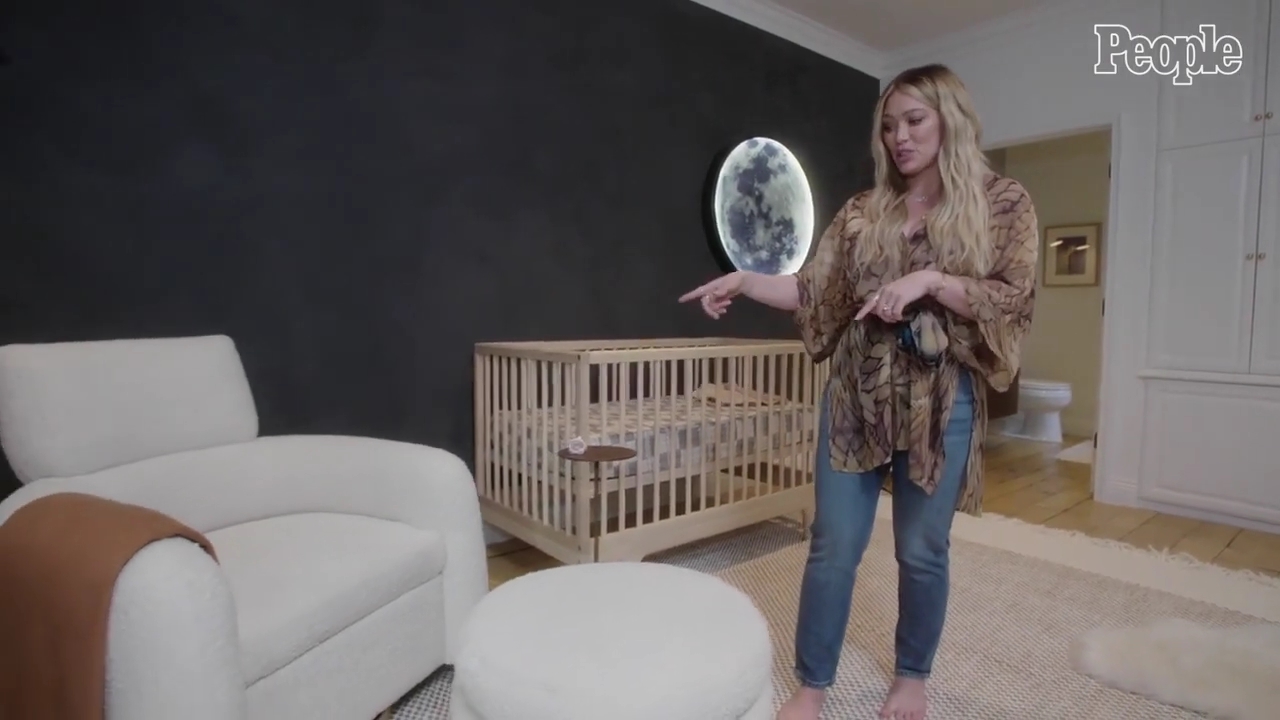 DailyDuff-dot-nl_2021PeopleMagazine-TouringMaesNursery0086.jpg DailyDuff-dot-nl_2021PeopleMagazine-TouringMaesNursery0086.jpg