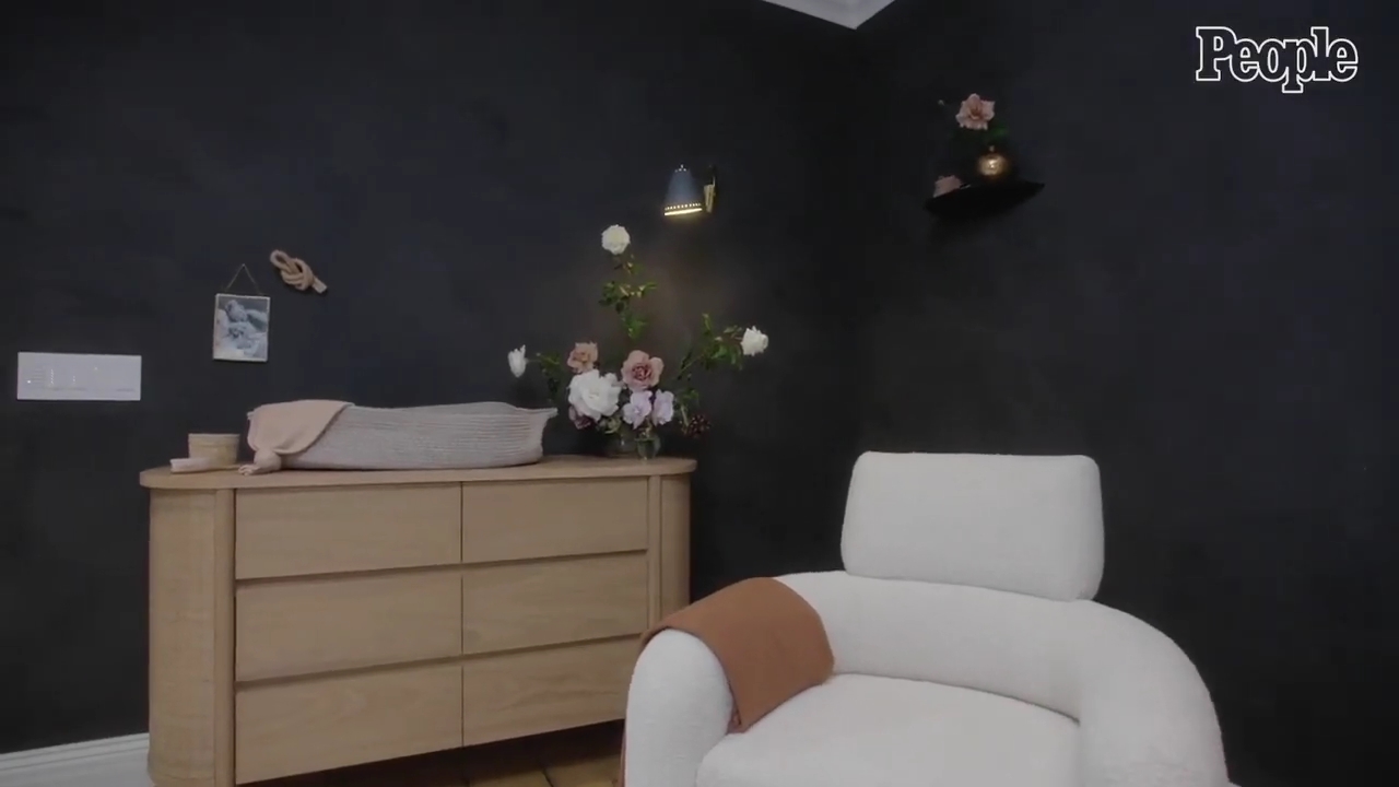 DailyDuff-dot-nl_2021PeopleMagazine-TouringMaesNursery0098.jpg