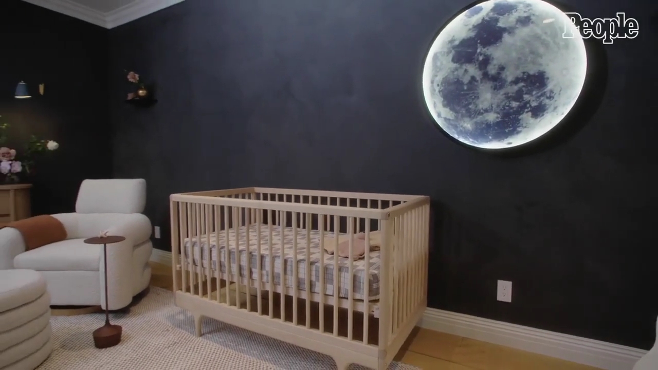 DailyDuff-dot-nl_2021PeopleMagazine-TouringMaesNursery0178.jpg