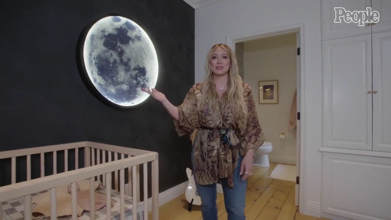 DailyDuff-dot-nl_2021PeopleMagazine-TouringMaesNursery0185.jpg DailyDuff-dot-nl_2021PeopleMagazine-TouringMaesNursery0185.jpg