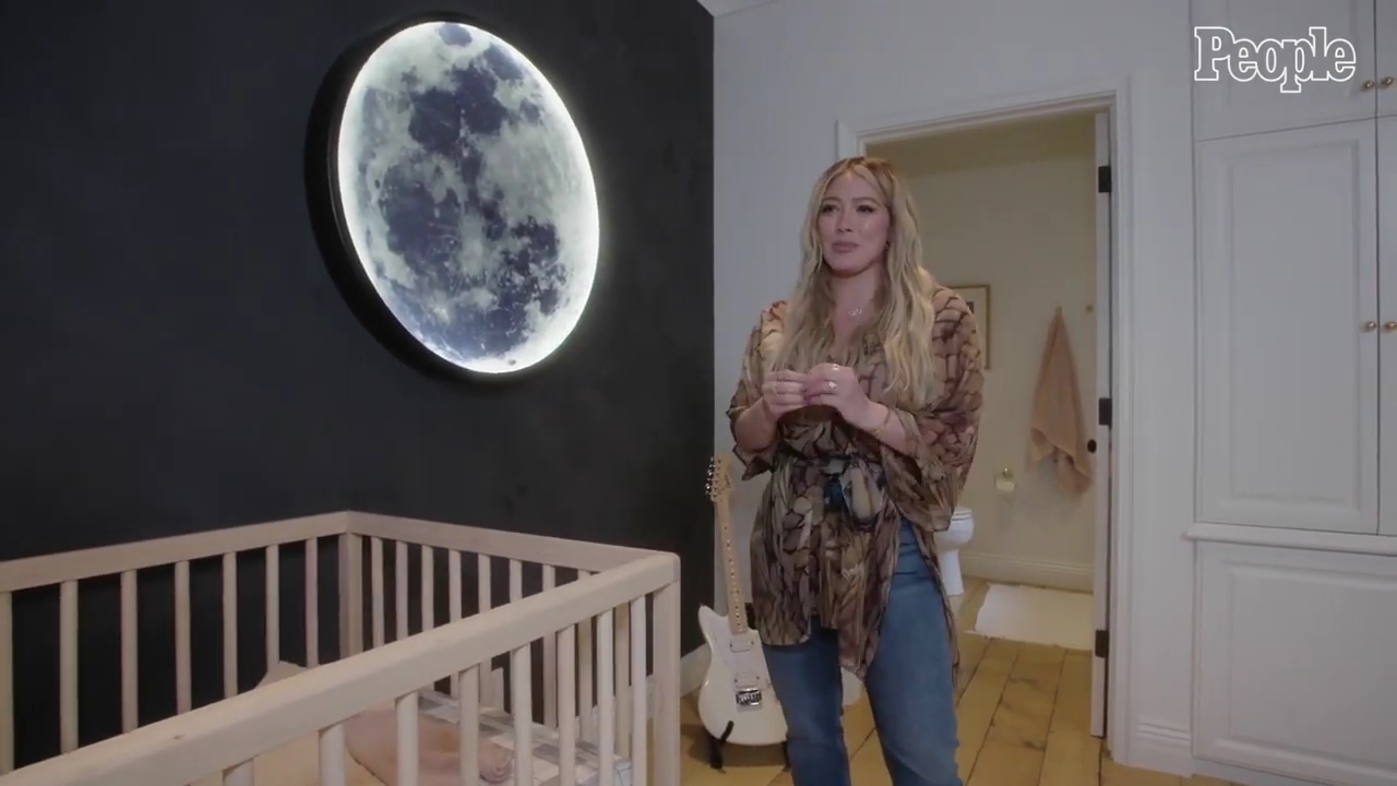 DailyDuff-dot-nl_2021PeopleMagazine-TouringMaesNursery0192.jpg DailyDuff-dot-nl_2021PeopleMagazine-TouringMaesNursery0192.jpg