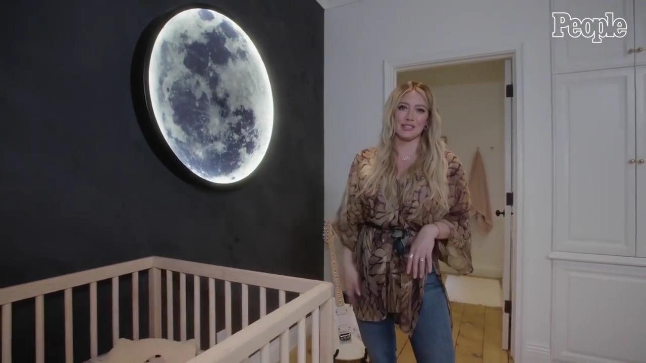 DailyDuff-dot-nl_2021PeopleMagazine-TouringMaesNursery0199.jpg DailyDuff-dot-nl_2021PeopleMagazine-TouringMaesNursery0199.jpg