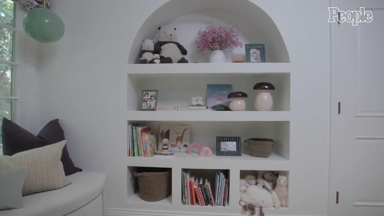 DailyDuff-dot-nl_2021PeopleMagazine-TouringMaesNursery0213.jpg