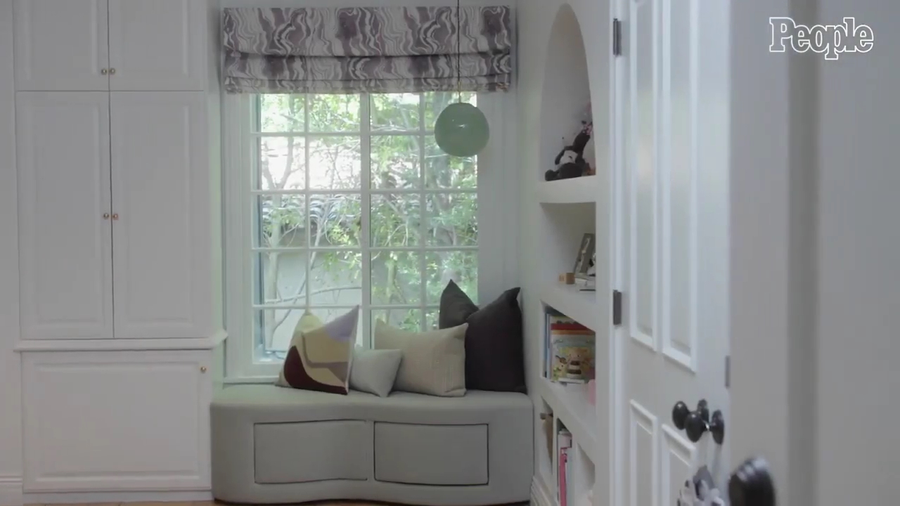 DailyDuff-dot-nl_2021PeopleMagazine-TouringMaesNursery0325.jpg