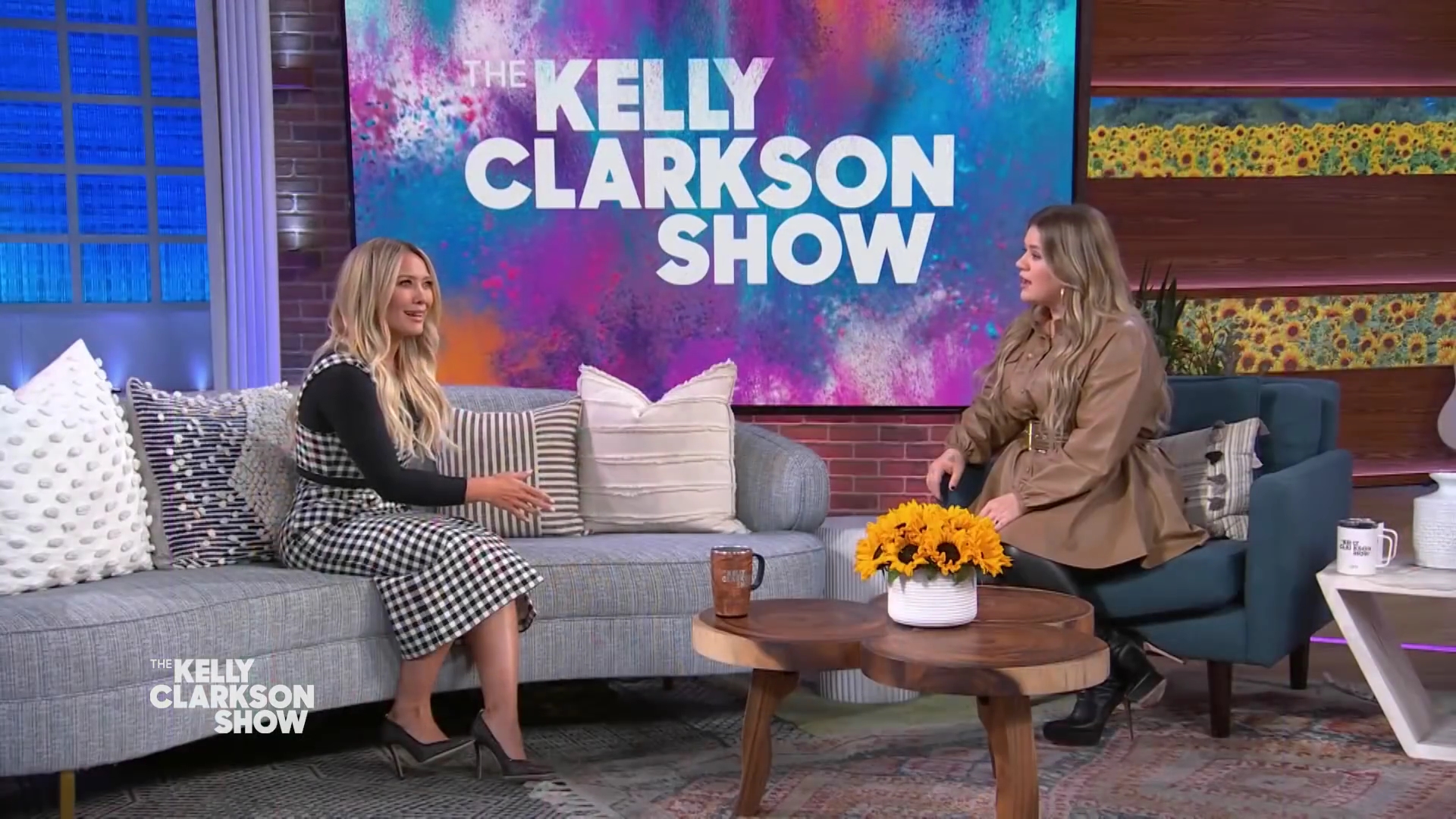 DailyDuff-dot-nl_2022TheKellyClarksonShow0047.jpg