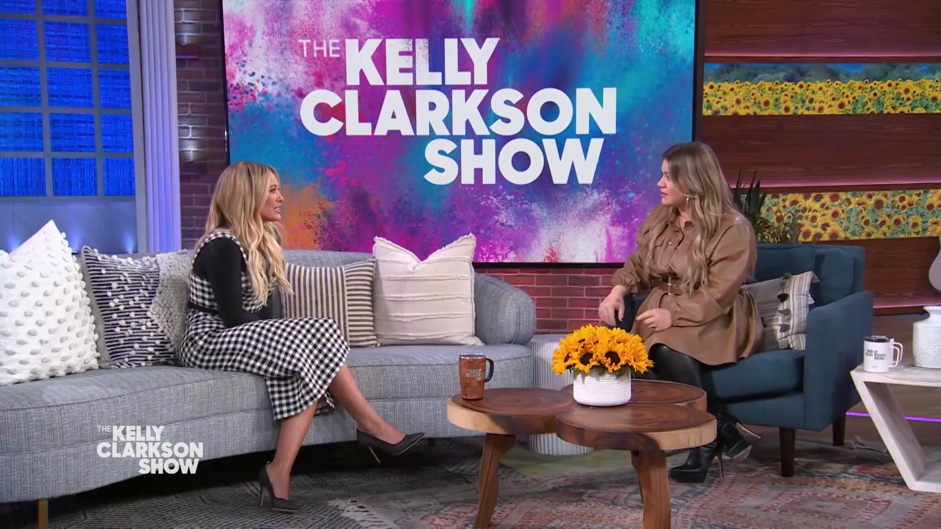 DailyDuff-dot-nl_2022TheKellyClarksonShow0386.jpg