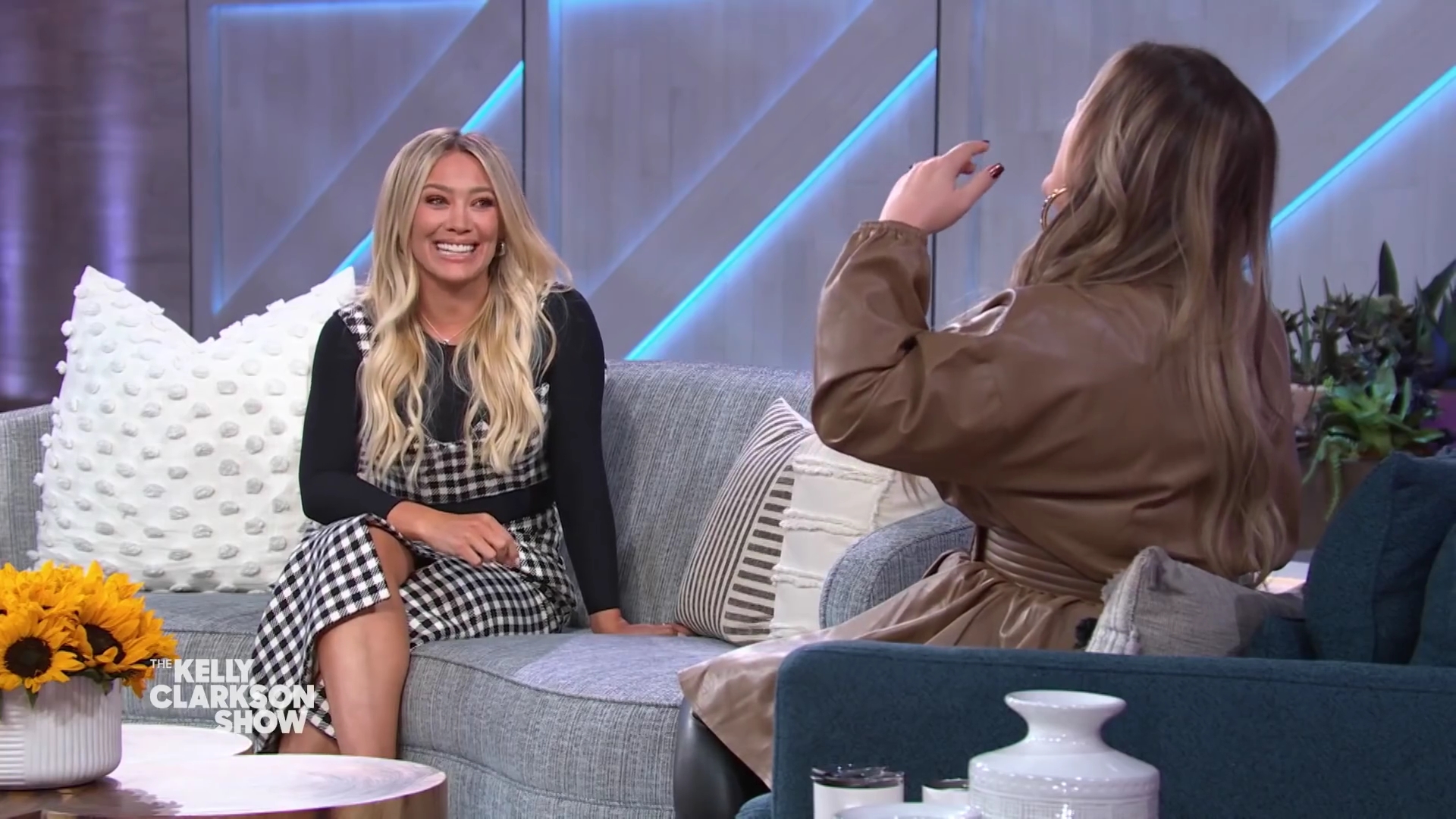 DailyDuff-dot-nl_2022TheKellyClarksonShow0529.jpg