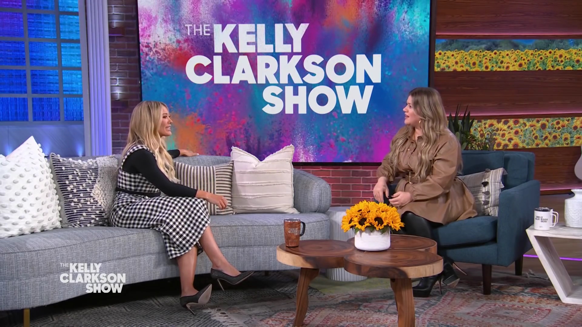 DailyDuff-dot-nl_2022TheKellyClarksonShow0580.jpg