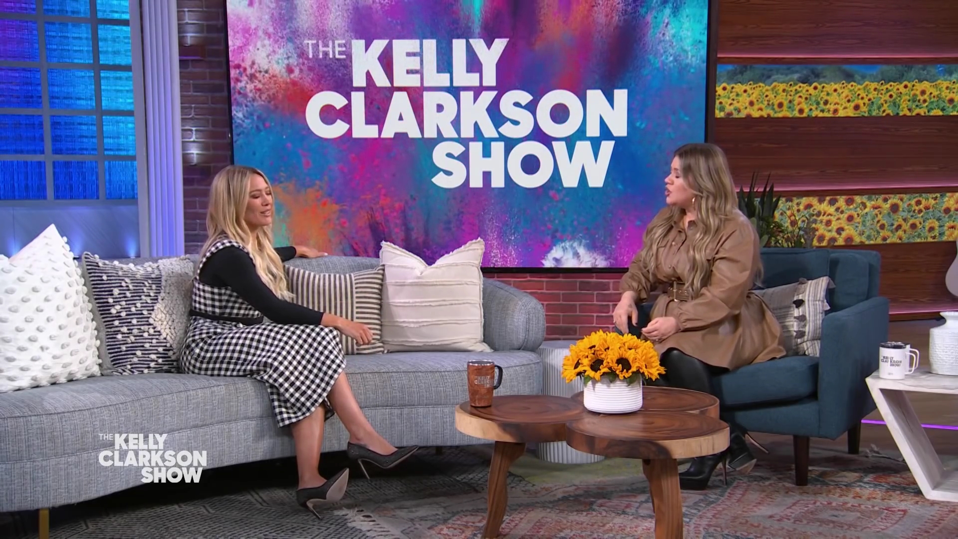 DailyDuff-dot-nl_2022TheKellyClarksonShow0581.jpg