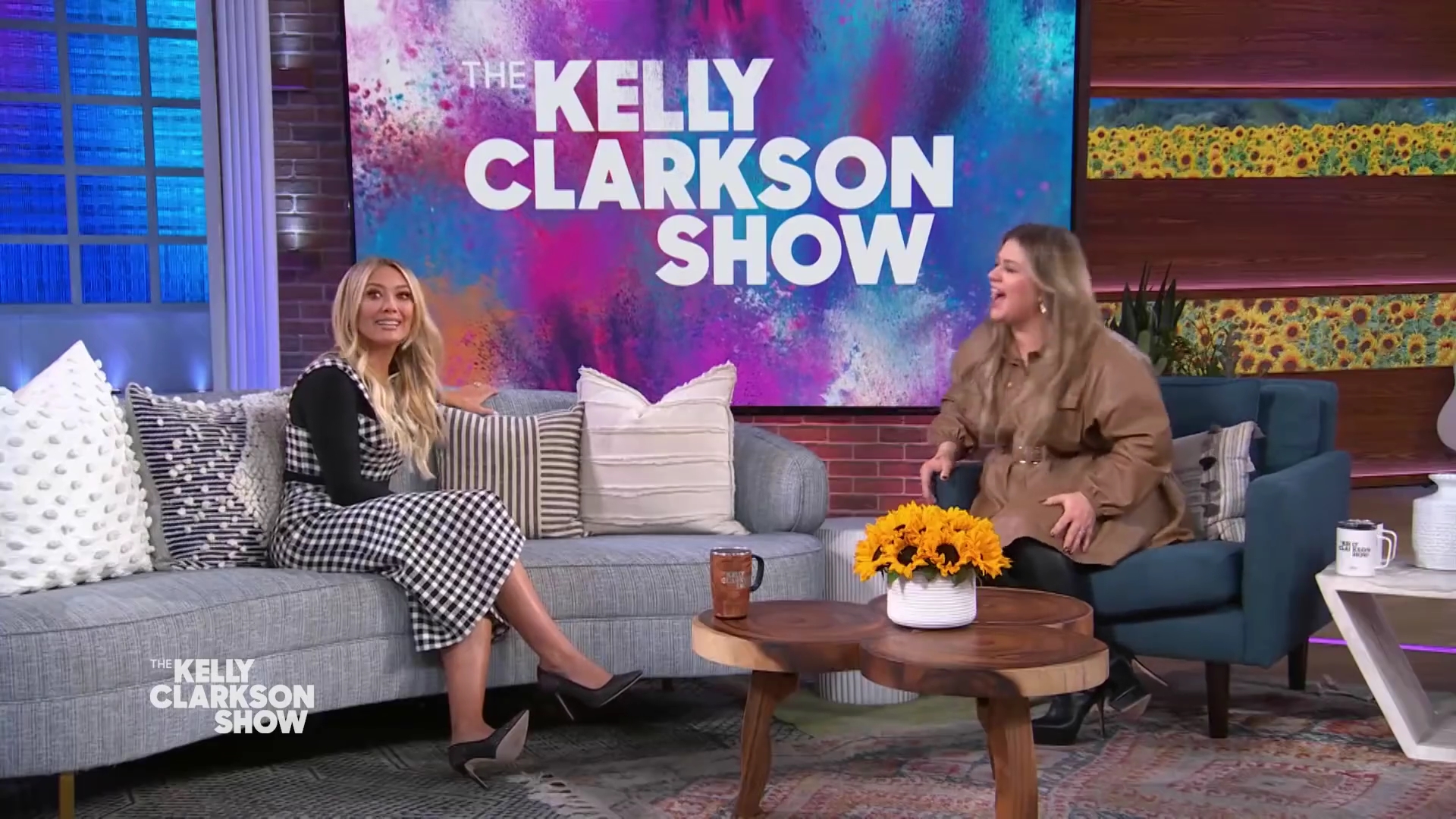 DailyDuff-dot-nl_2022TheKellyClarksonShow0597.jpg