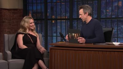 DailyDuff-dot-nl_2023LateNightwithSethMeyers0418.jpg