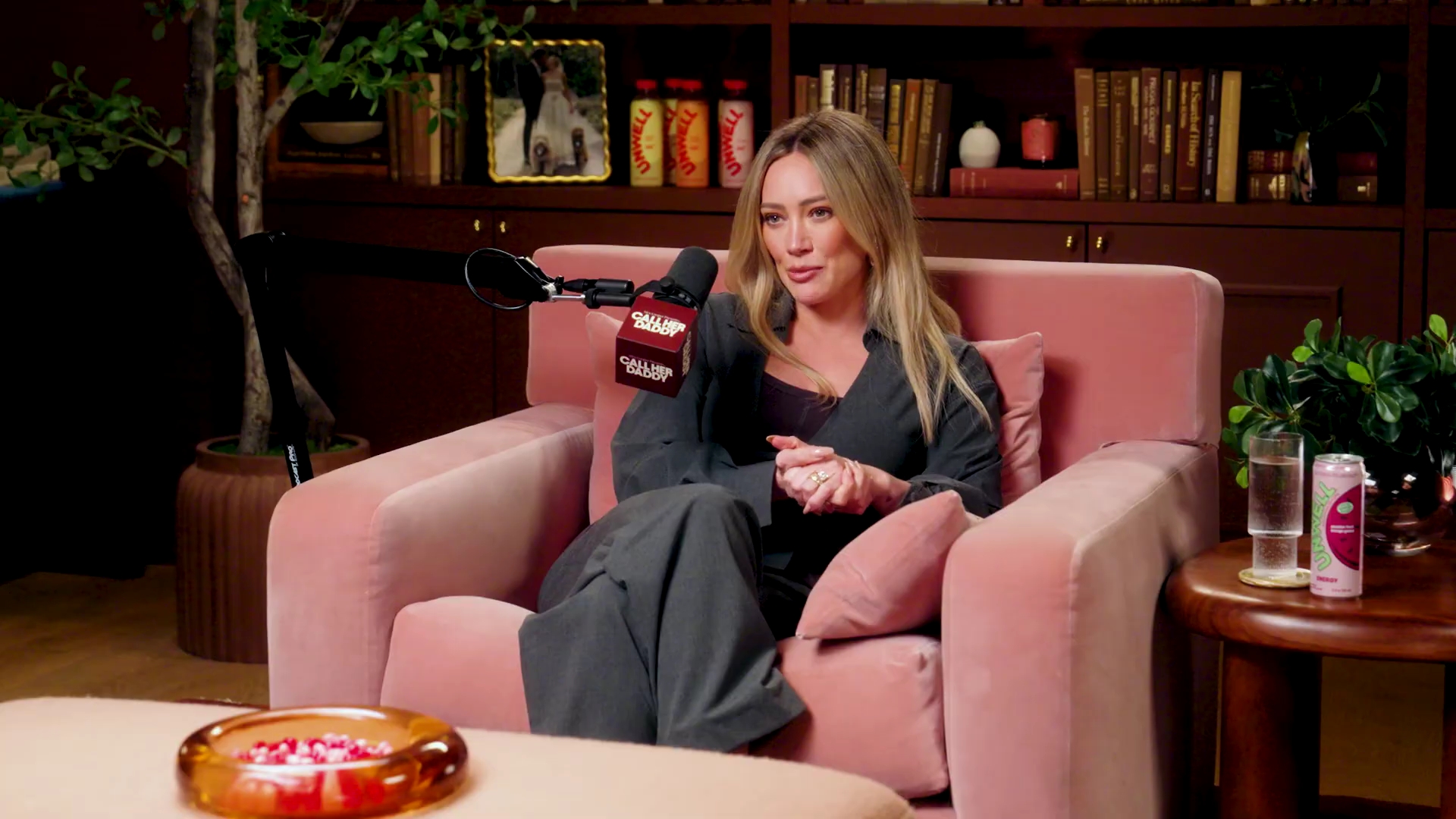 DailyDuff-dot-NL-2026CallHerDaddyPodcast2550.jpg DailyDuff-dot-NL-2026CallHerDaddyPodcast2550.jpg