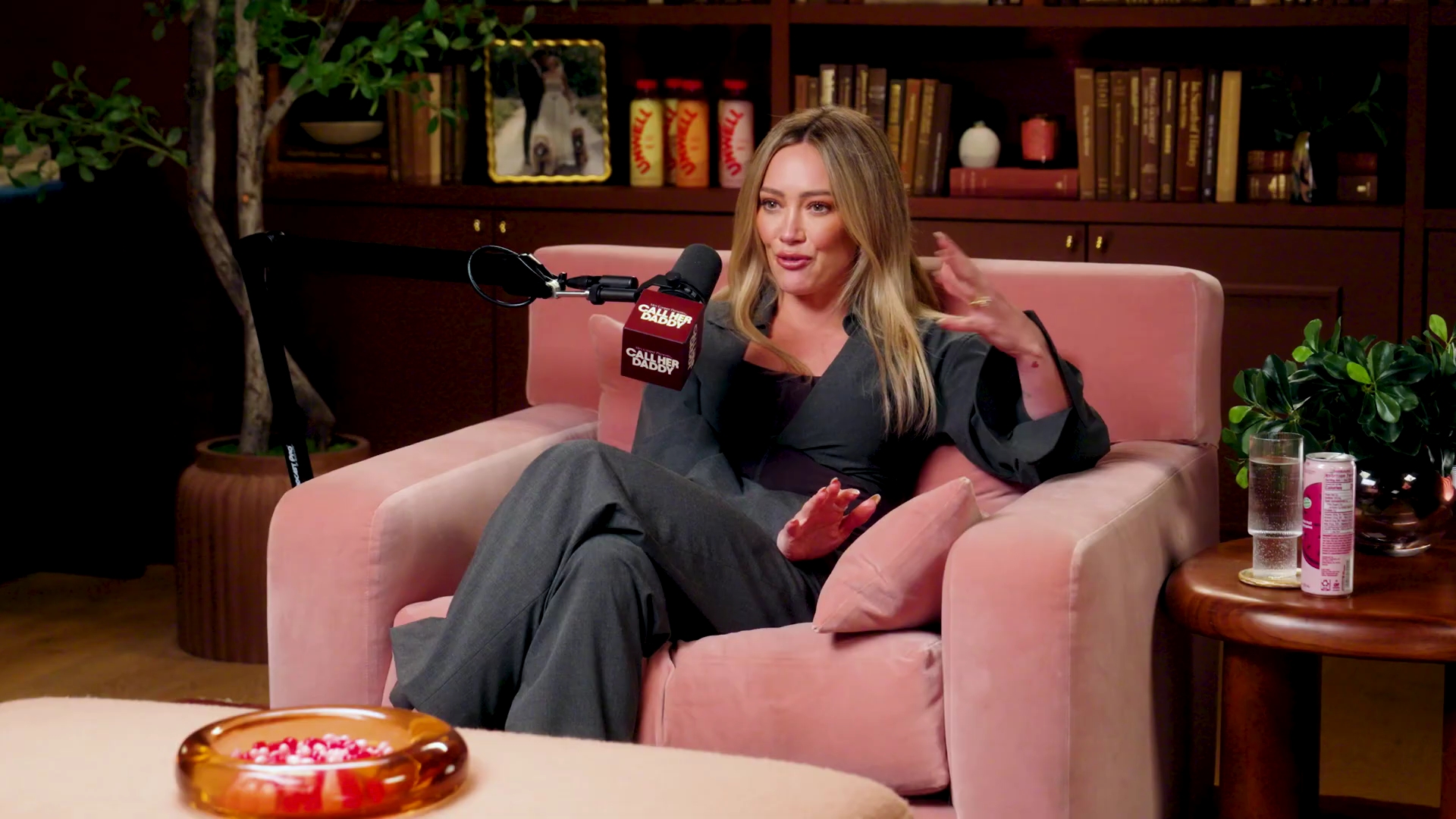 DailyDuff-dot-NL-2026CallHerDaddyPodcast3825.jpg DailyDuff-dot-NL-2026CallHerDaddyPodcast3825.jpg