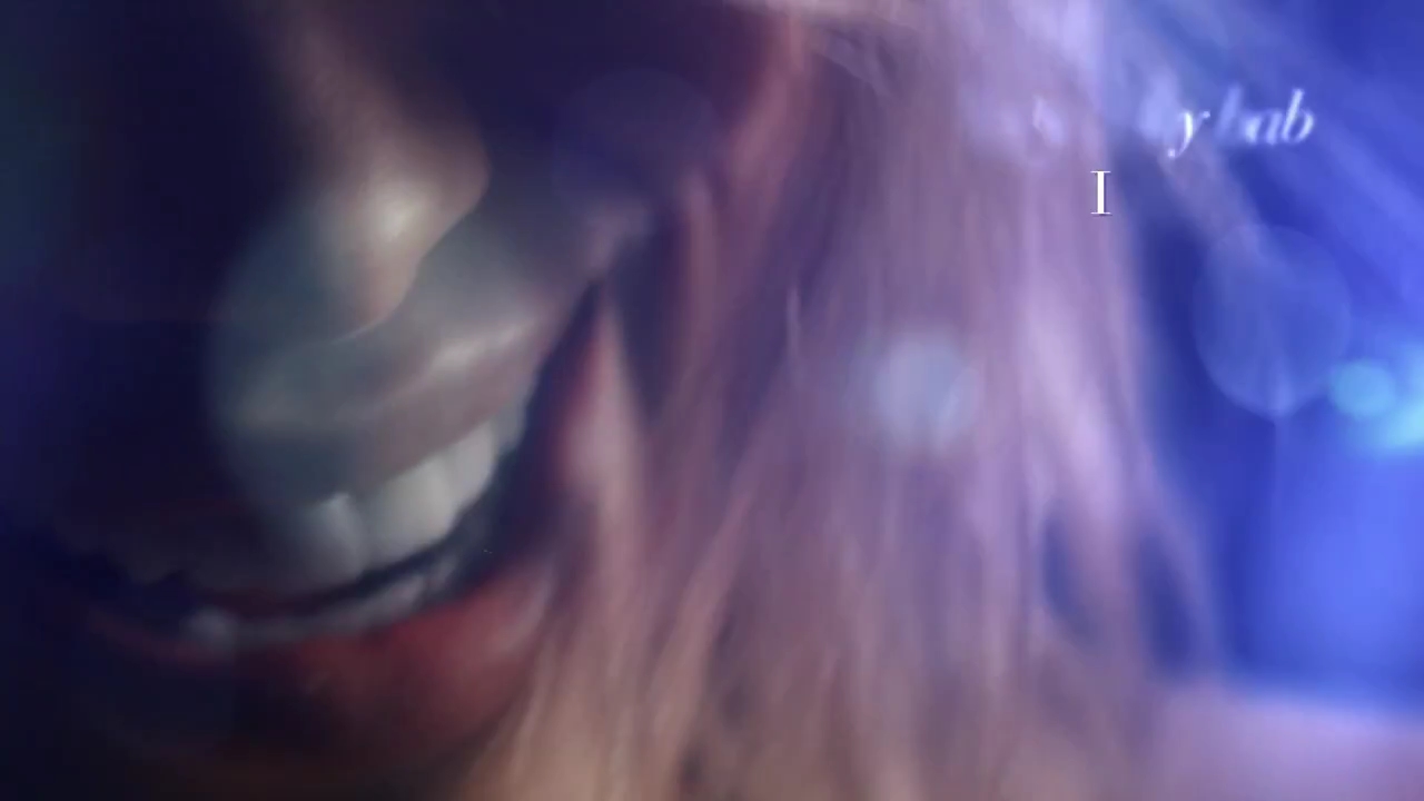 DailyDuff-dot-nl_AllAboutYouLyricsVideo0058.jpg DailyDuff-dot-nl_AllAboutYouLyricsVideo0058.jpg