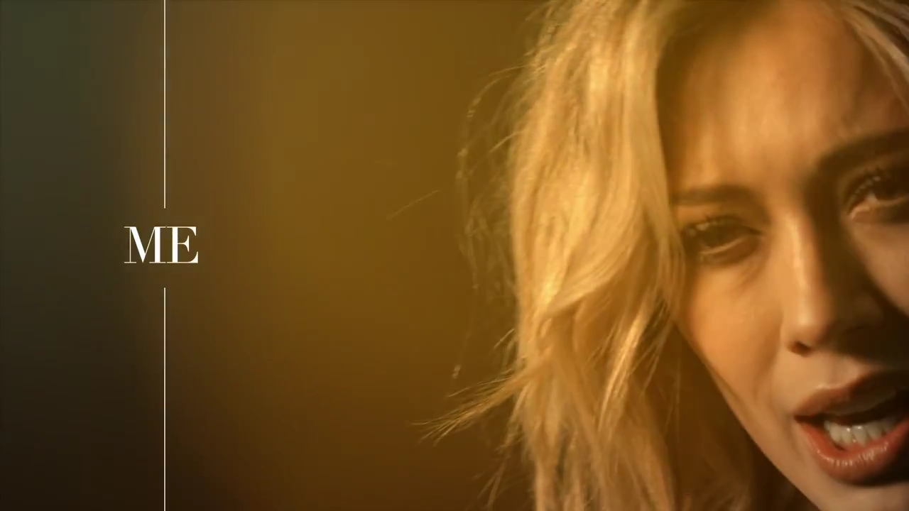 DailyDuff-dot-nl_AllAboutYouLyricsVideo0086.jpg DailyDuff-dot-nl_AllAboutYouLyricsVideo0086.jpg