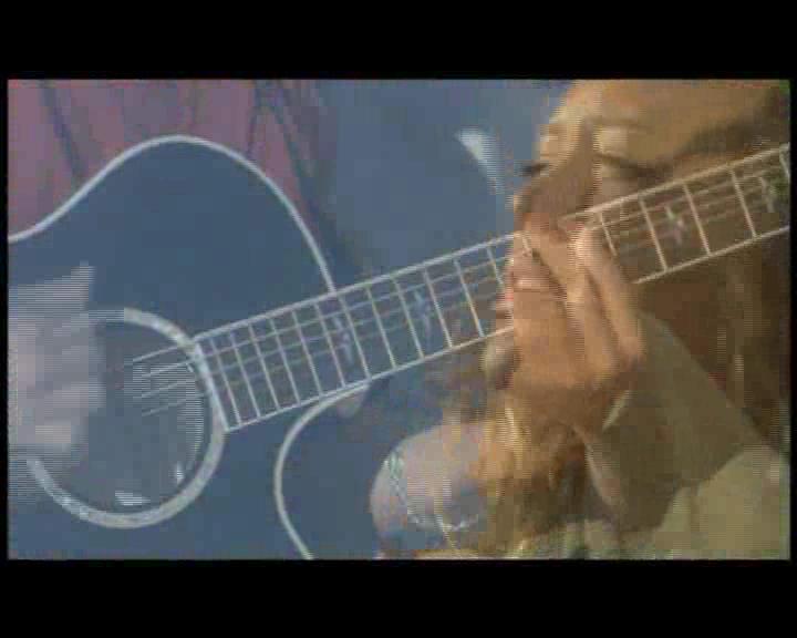 Dailyduff_dot_nl--AnywhereButHere00002.jpg Dailyduff_dot_nl--AnywhereButHere00002.jpg