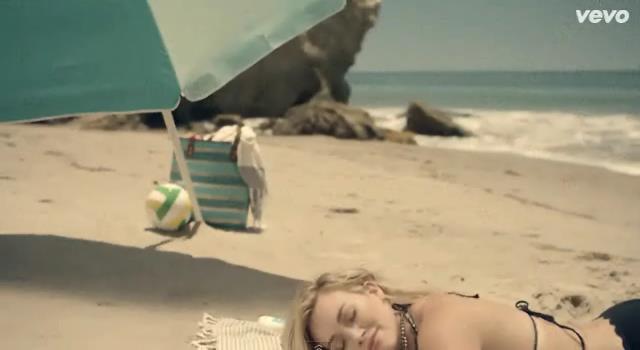 dailyduff-dot-nl-ChasingTheSun_MusicVideo0145.jpg dailyduff-dot-nl-ChasingTheSun_MusicVideo0145.jpg