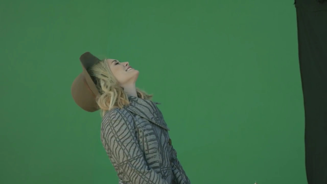 DailyDuff-dot-nl-ChasingTheSunBloopers0393.jpg DailyDuff-dot-nl-ChasingTheSunBloopers0393.jpg