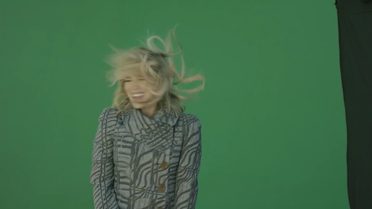 DailyDuff-dot-nl-ChasingTheSunBloopers0399.jpg DailyDuff-dot-nl-ChasingTheSunBloopers0399.jpg