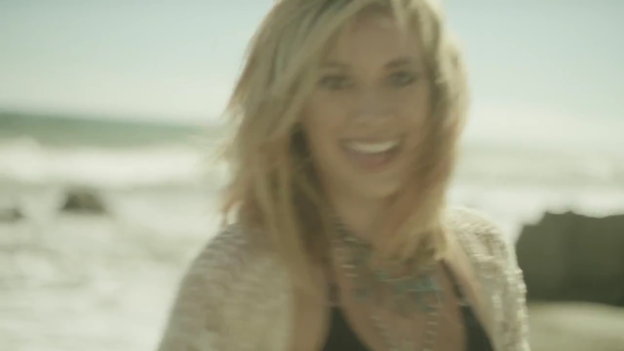 DailyDuff-dot-nl-ChasingTheSunBloopers0520.jpg DailyDuff-dot-nl-ChasingTheSunBloopers0520.jpg