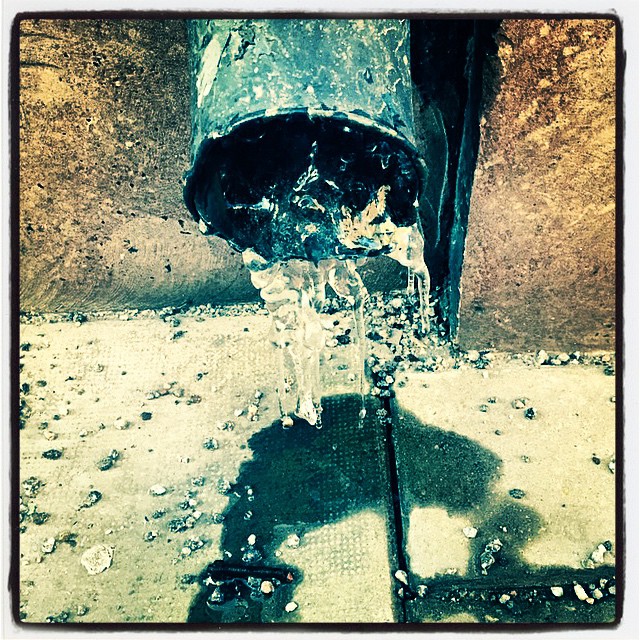 06 Februari: This means it's cold. 
