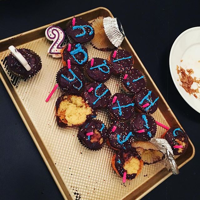 29 september: Thanks for my cup cakes @lowenban beau really enjoyed them 😡
