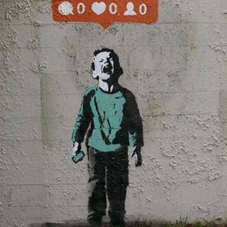 13 oktober: This banksy strangely resembles my child (when he's crying) haha
