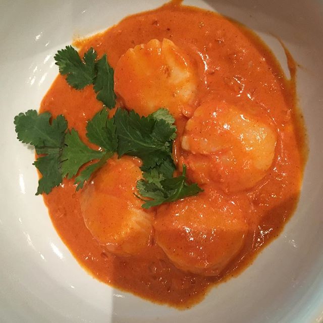 25 januari: Seester @haylieduff did I make you proud? (Minus my shitty plating skills😞) paleo scallops 😋
 25 januari: Seester @haylieduff did I make you proud? (Minus my shitty plating skills😞) paleo scallops 😋