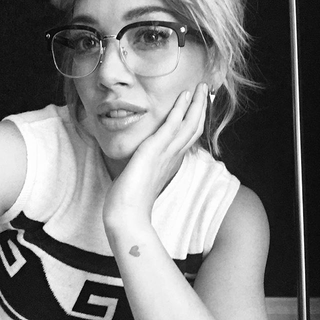21 maart: Obsessed with these new @glassesusa Elliot frames! You know you want them too! www.glassesusa.com #glasses #glassesusa
 21 maart: Obsessed with these new @glassesusa Elliot frames! You know you want them too! www.glassesusa.com #glasses #glassesusa