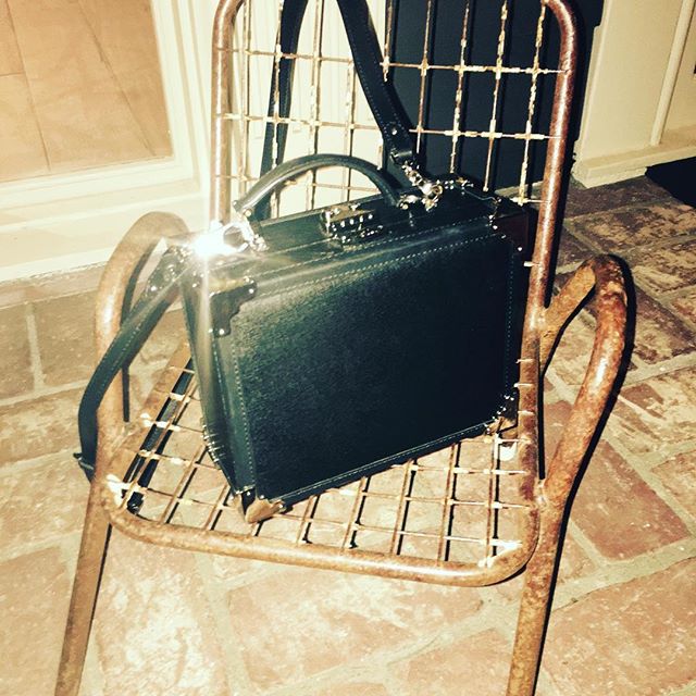 16 april: My date for the night 💼
