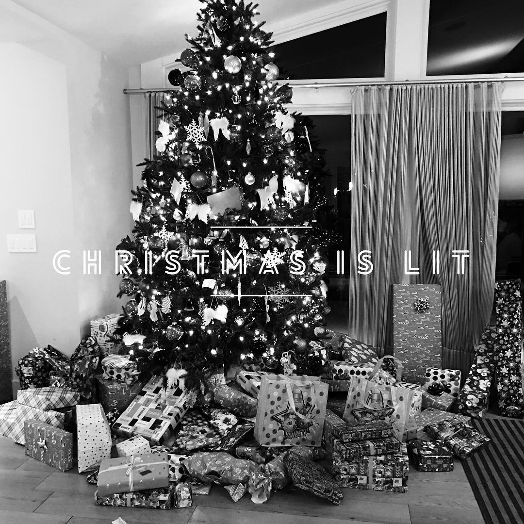 25 december: ❤️✨

