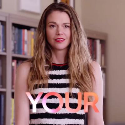 28 juni:Hope you're staying home tonight to watch @youngertv tonight! Season 4 baby. It's onnnn ✨💥🔥
