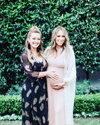 02 april: Was so happy to be home for the weekend celebrating my sister and this new little gift our family is getting! We are so excited 💖💖💖💖💖💖 love you so much @haylieduff you are a beautifulmama and what an extra special night with great friends!
