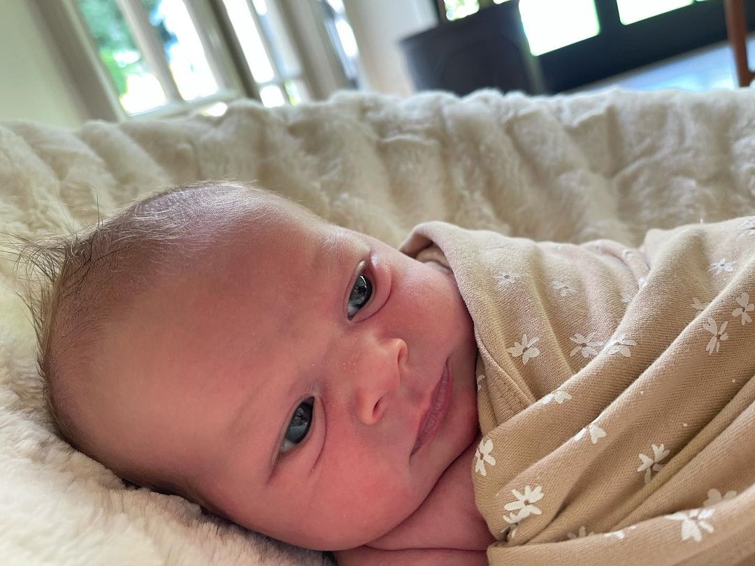 07 april: Little goo is 2 weeks old today!

