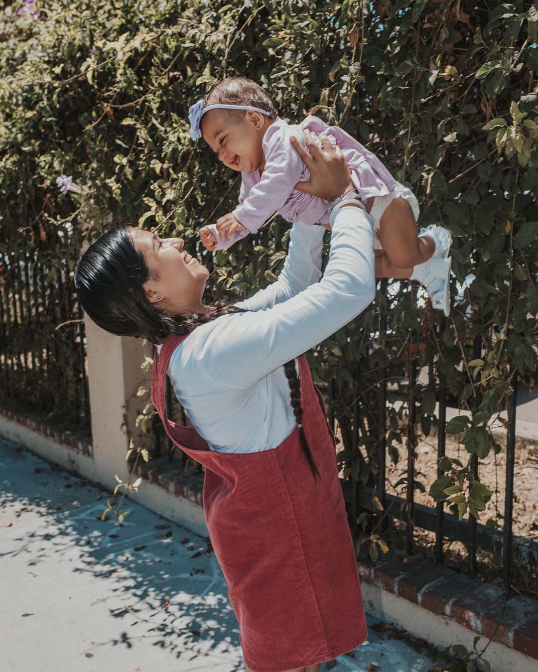 02 Augustus: So thrilled to share @childrensplace has committed to donate $1 MILLION worth of clothing, backpacks and so much more to the children that @baby2baby serves across the country! Thank you @childrensplace for helping to ensure students have the essentials they need to start the school year off right!!! 🎒👚👖✏️🖍📒✨
