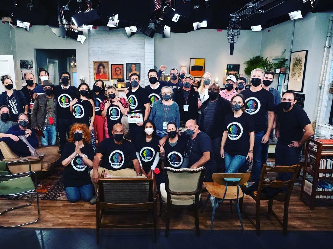 05 oktober: This is how it all happens guys! The crew! I support @iatse !!!
