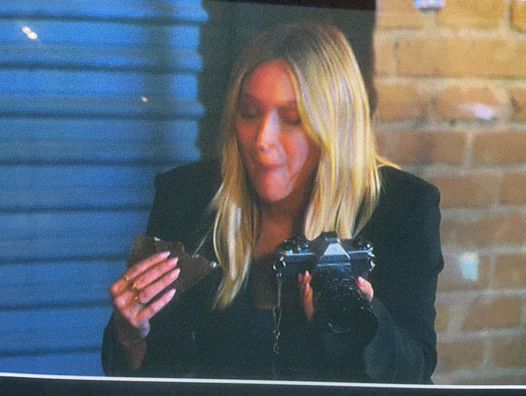 19 november: When the set orders @blackflourcrepes and @kmcclintock told me to get the mushroom cheese and @katiemiddletonmakeupfx catches you inhaling it on camera ….check out those wild crazed eyes #humansenjoyingcrepes
