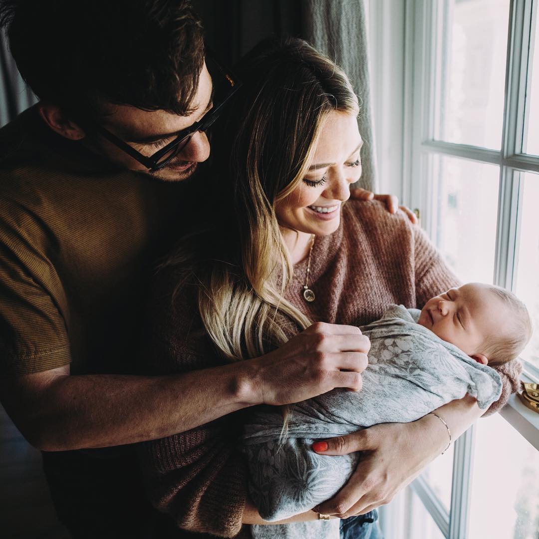 30 oktober 2018: Banks Violet Bair /// 10.25.18 /// We welcome a beautiful daughter, little sister, and best friend for life. Could not possibly be more grateful for our growing family and for the 🍊 who makes it all possible. Cloud ten.
