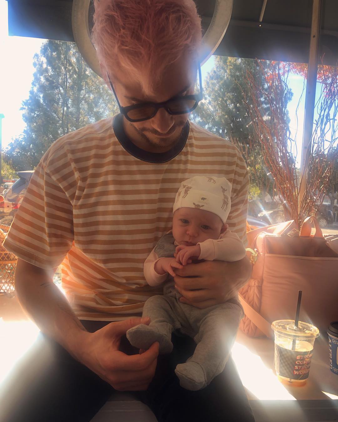08 december 2018: Saturday. 📷: mommy @hilaryduff
