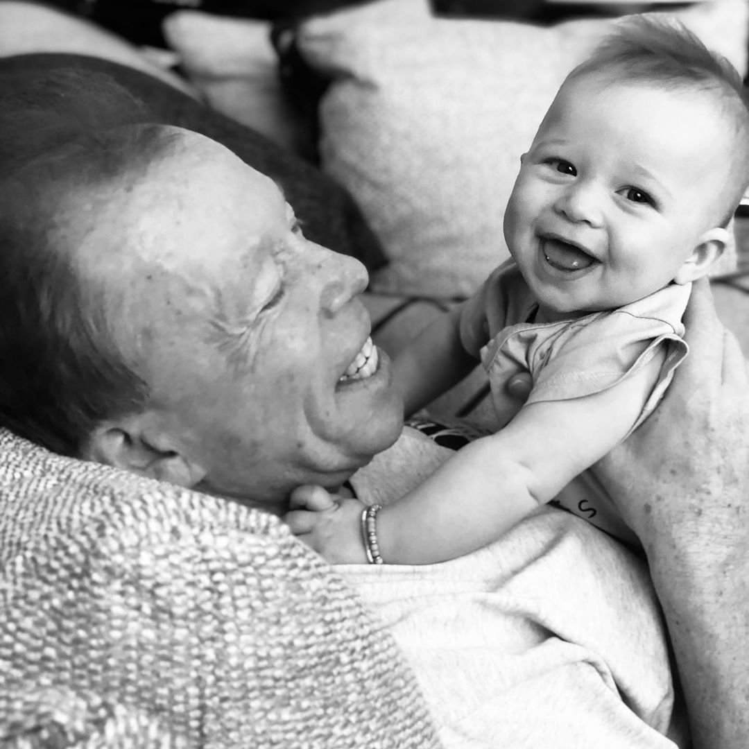 16 juni 2019: Seeing my dad become a grandpa has been one of the greatest gifts of life ... thank you for being the world’s greatest, most patient, supportive, inspiring dad and giving me a sky to reach for... I hope I can be 1/100th of that for my kids ...
