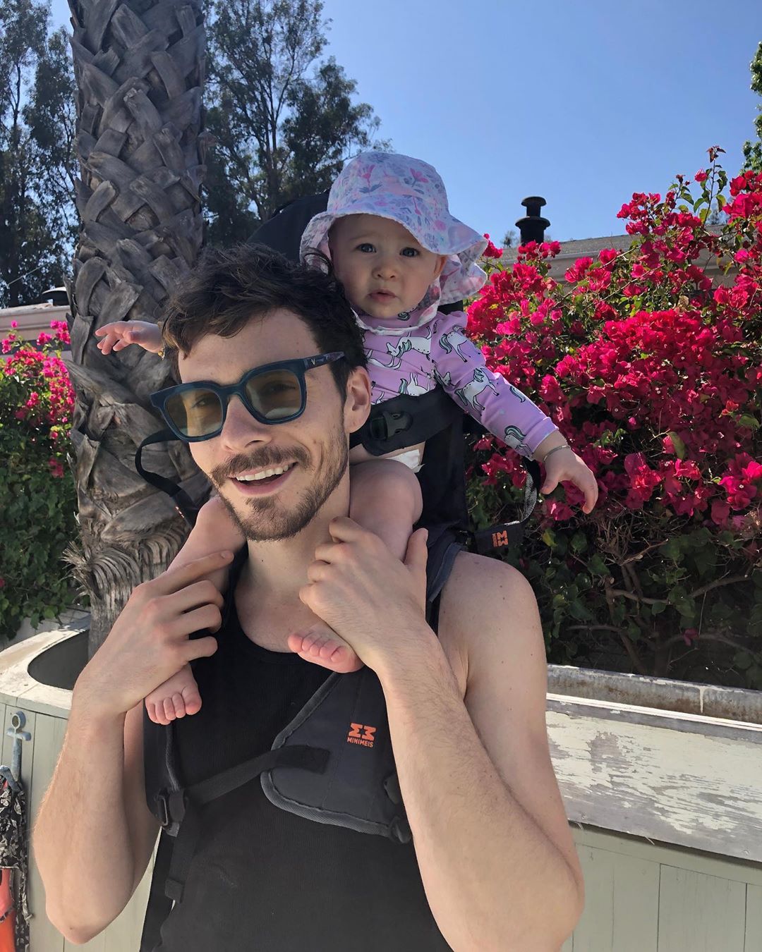 23 juni 2019: “I got a room at the top of the world tonight ...“
Best dad’s day gift @hilaryduff
